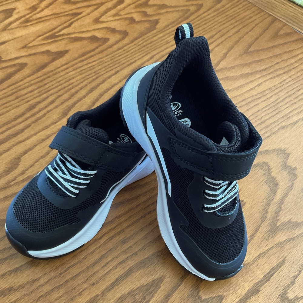 NWOT Athletic Works, Non-Marking, Velcro Slip-On Sneakers, Little Girls, Sz 8